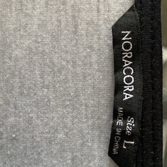 Beautiful Black Printed Dress. New, no tag. Never worn - Picture 3 of 4